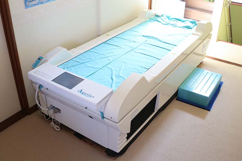 ウォーターベッド型マッサージ器